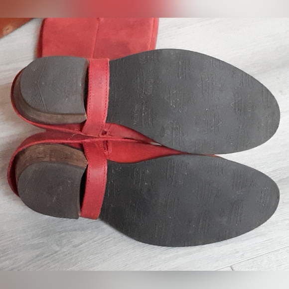 JOHN FLUEVOG Adriana Luna Red Leather Knee-High Boots Belted Harness Zipper 10 - Picture 12 of 16